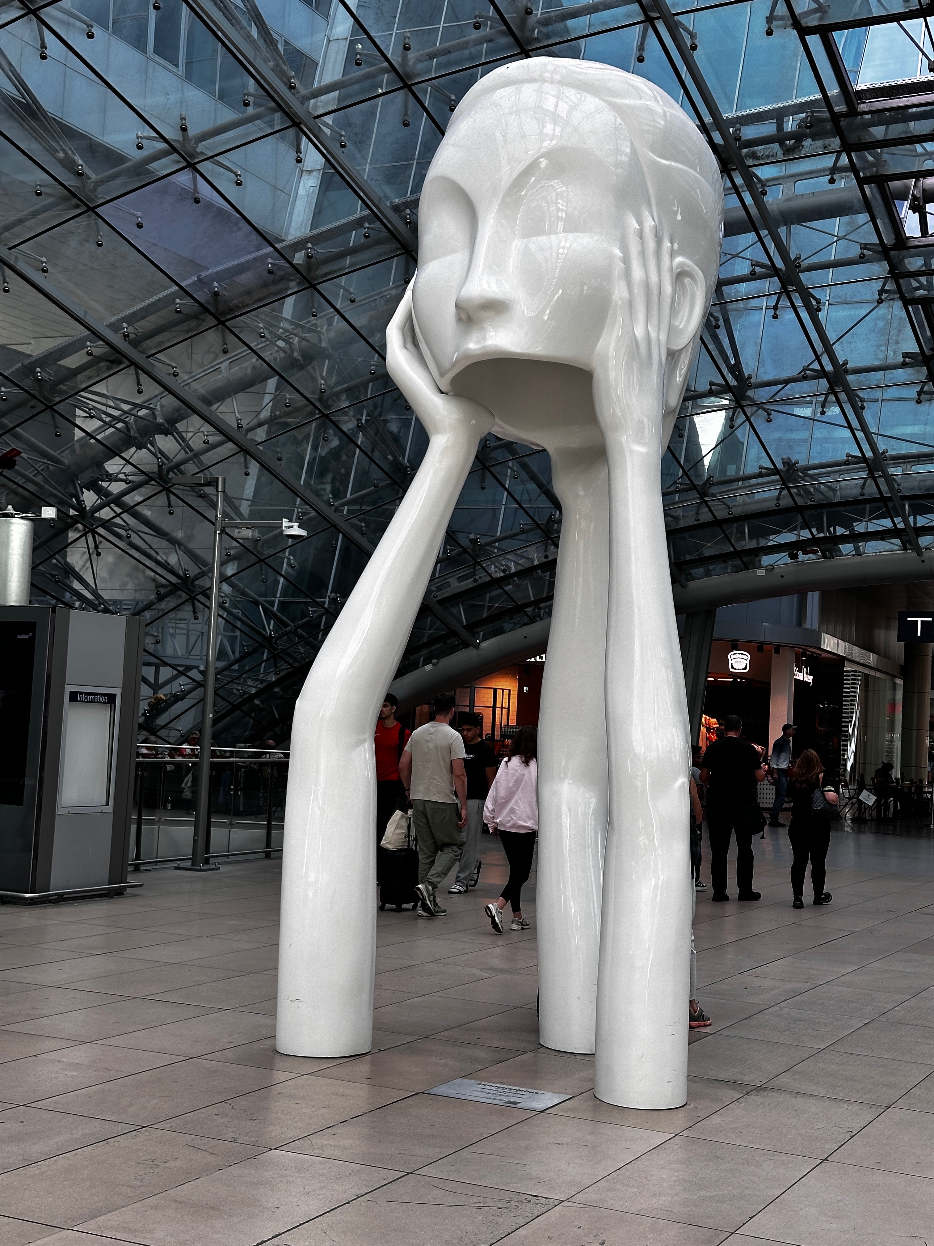 Scream sculpture