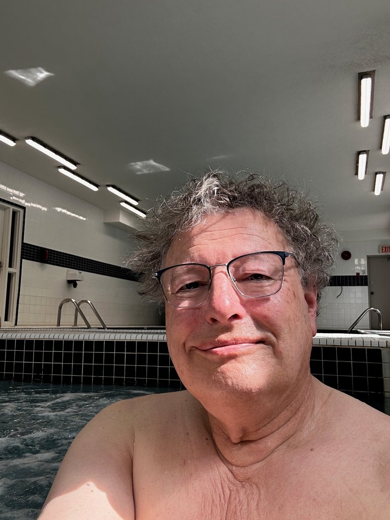 Andreas in hottub