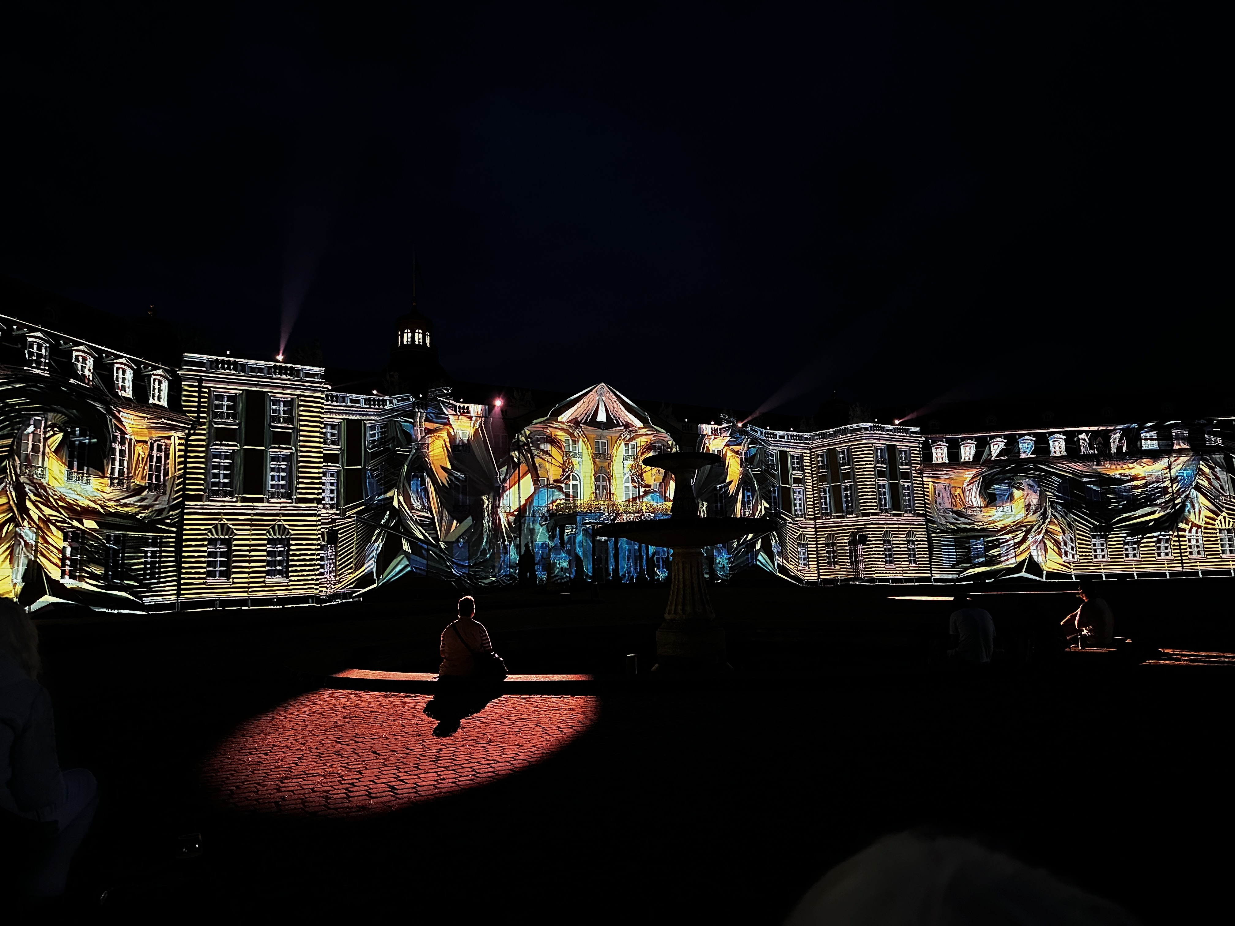 Illusion of building decomposing